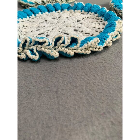 Vintage Handmade Crochet Doilies Set of 4 Blue & White Round Decorative Table Ma - Picture 7 of 13